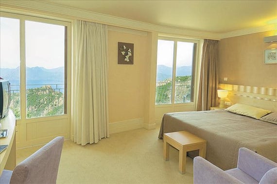 Hotel-Capo-Rosso-Corsica-Porto-Junior-Suite
