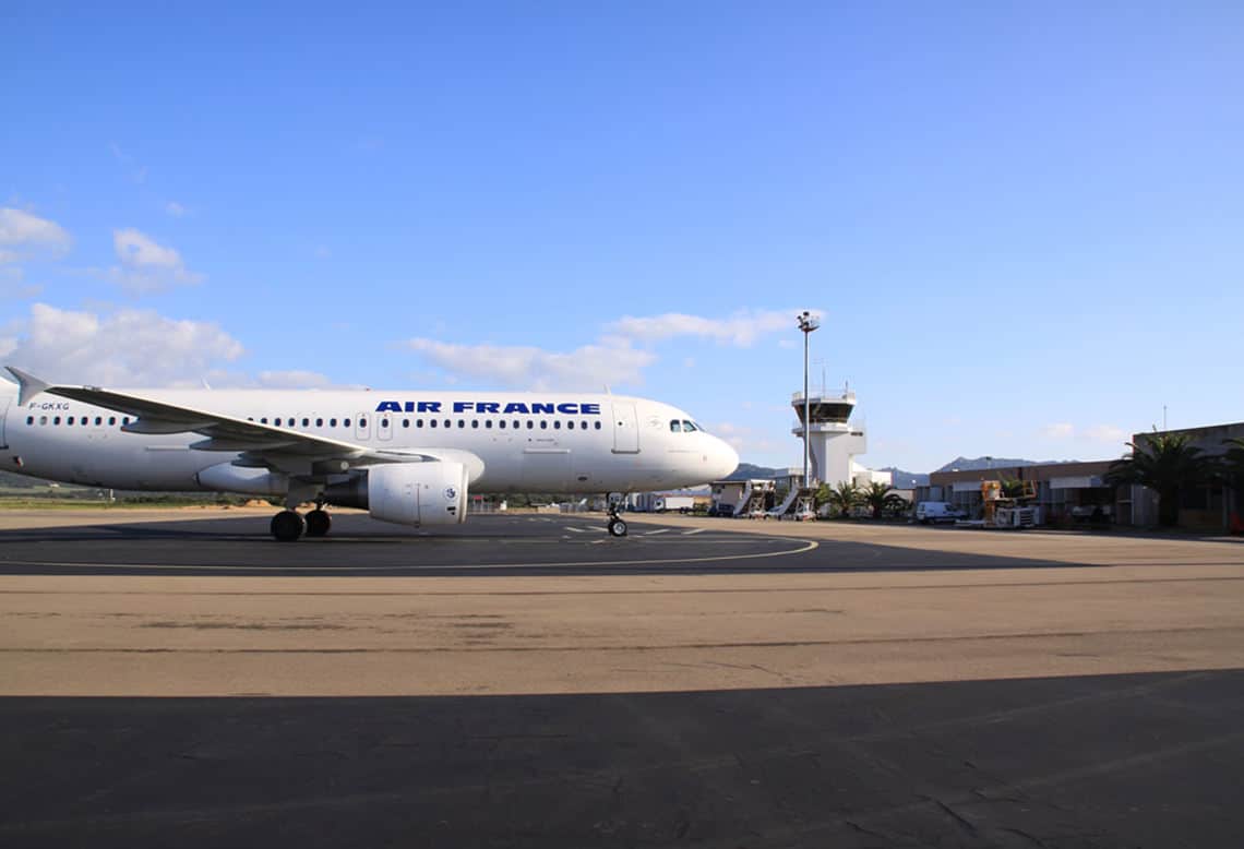 Air-France-toestel-op-Figari-Airport