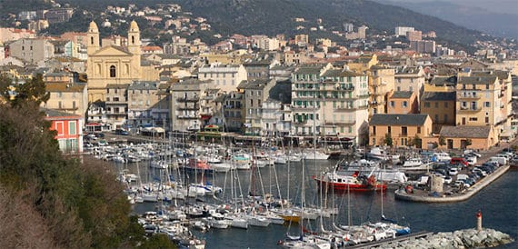 Bastia-ligt-vlakbij-Marines-de-Venzolasca