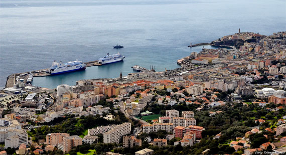Bastia-van-boven-overzicht-van-de-stad