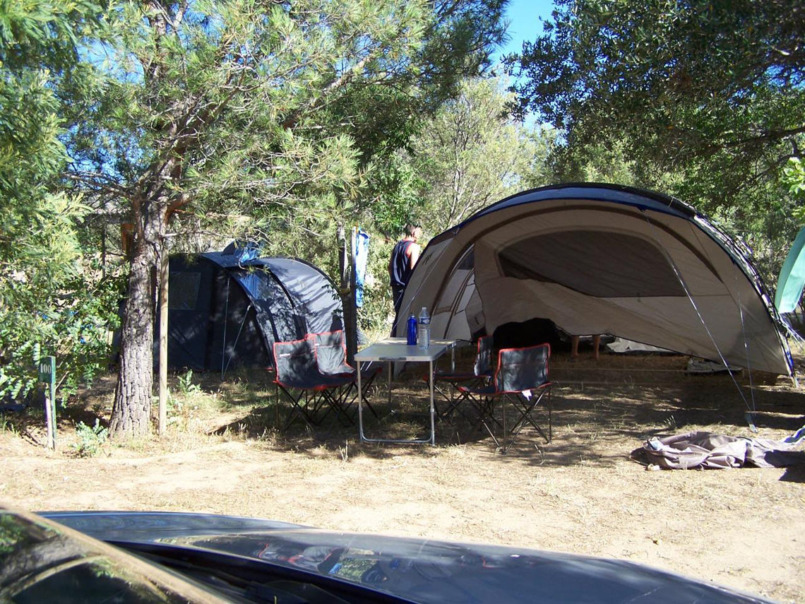 Camping-Les-Oliviers-Corsica-kampeer-plek-camping