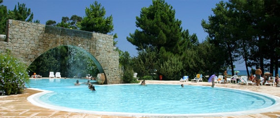 Camping-Perla-di-Mare-zwembad
