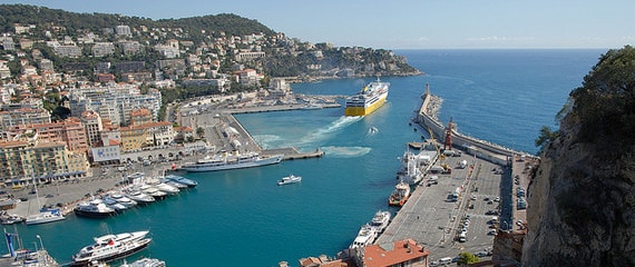 Corsica-Ferries-verlaat-haven-Nice