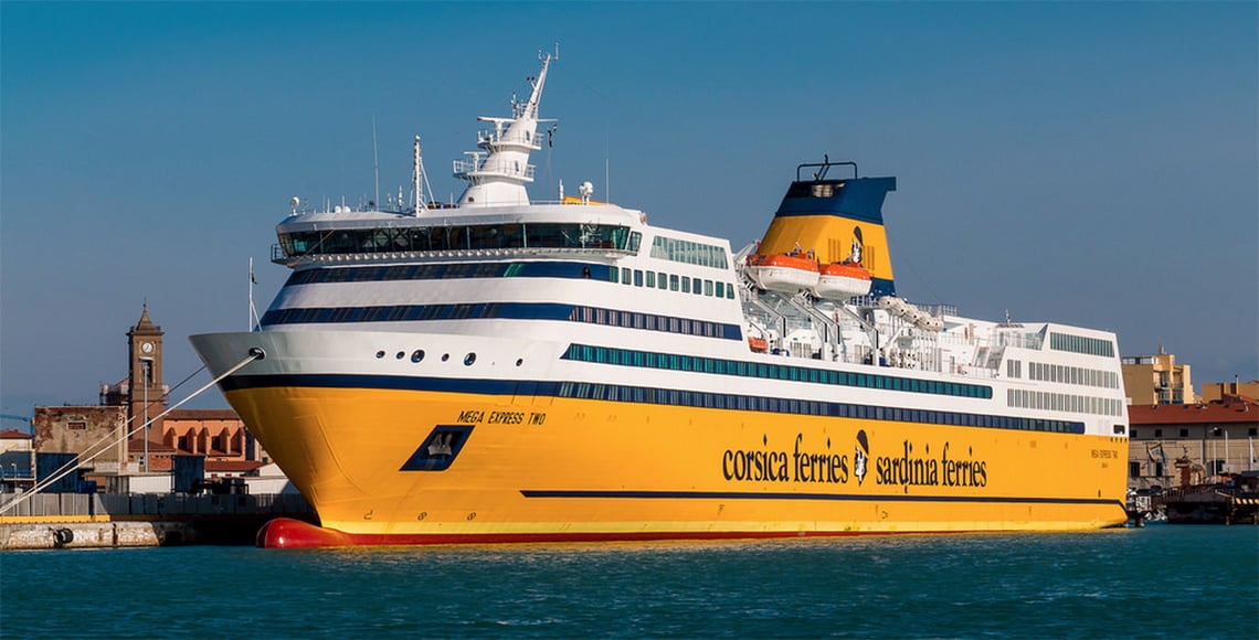 Corsica-fErries-in-haven-Livorno