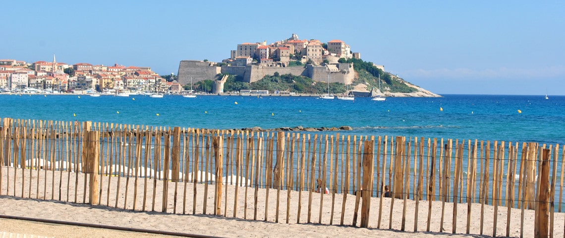 De-leukste-campings-in-of-bij-Calvi