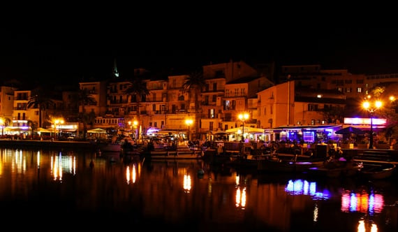 Quai-Landry-Calvi-in-de-avond