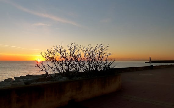 Quai-des-Martyrs-de-la-Liberation-Bastia-Corsica-in-de-avond