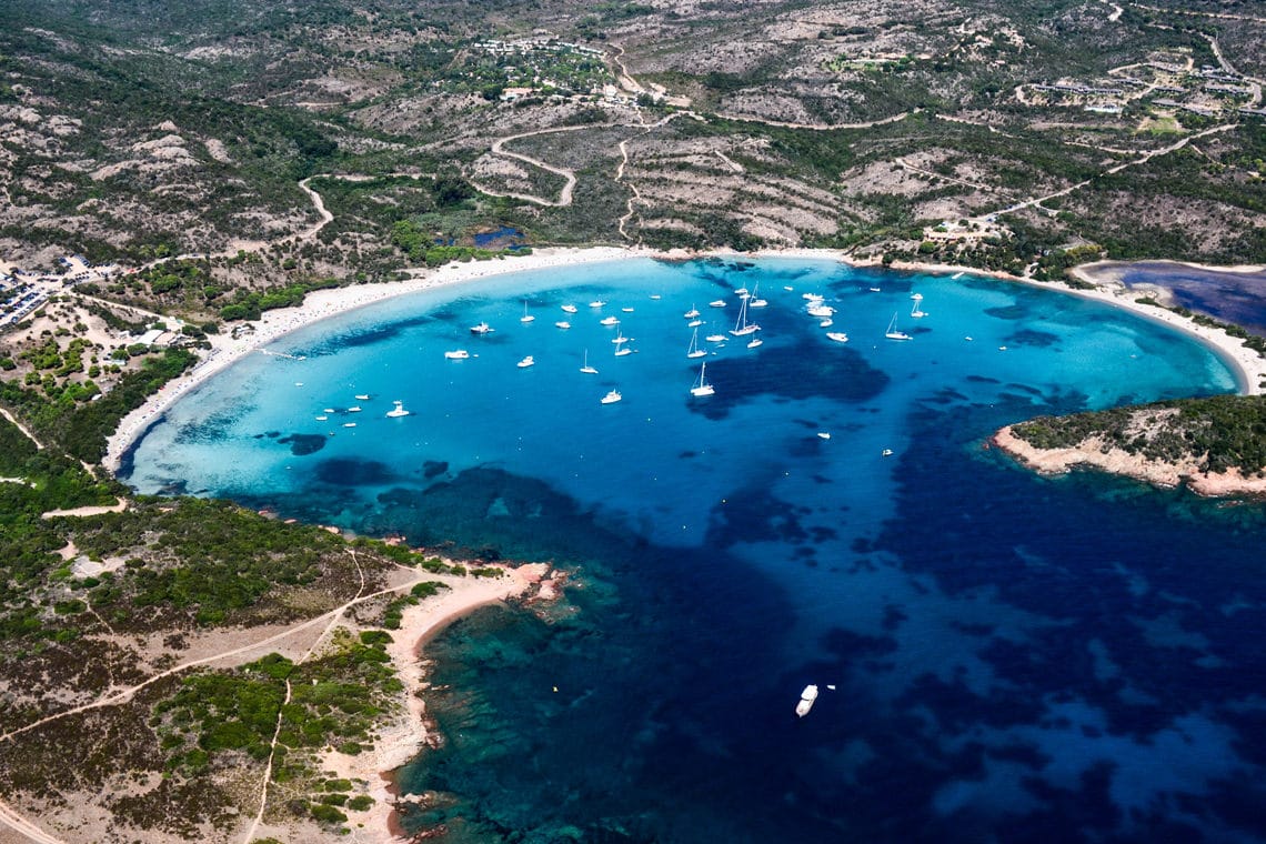 Rondinara-Strand-Zuid-Corsica-Bonifacio-luchtfoto
