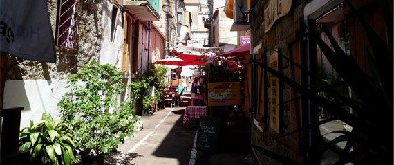 Rue-de-Bonaparte-Porto-Vecchio-Corse