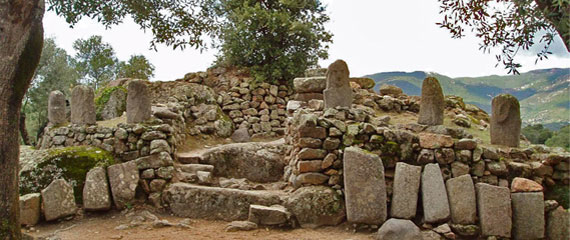 Ruines-bij-Filitosa-in-Zuid-Corsica