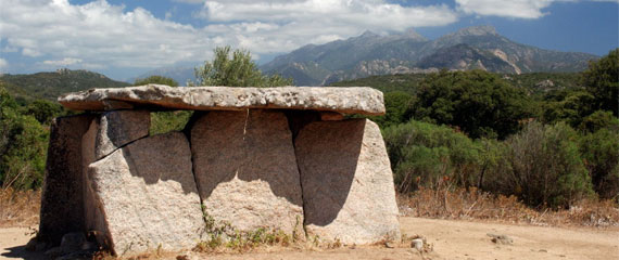 Ruines-in-Zuid-Corsica-bij-Filitosa