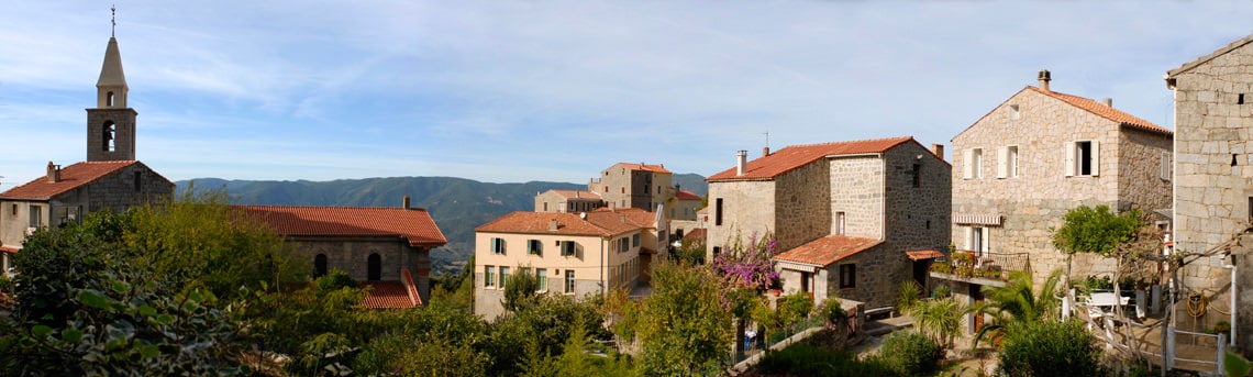 Sollacaro-dorp-panorama-foto