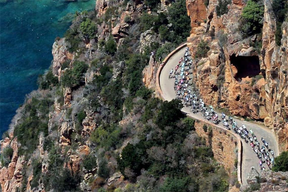 Tour-de-France-2013-op-Corsica-door-de-bergen