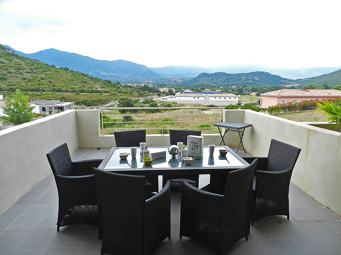 Vakantiepark-Les-Villas-Saint-Florent-terras